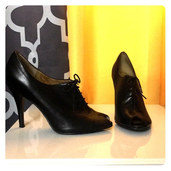 Ciao Bello-pep-toe lace up stilettos - Picture 3 of 4